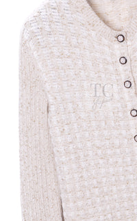 CHANEL 17PF Ivory Gold Metallic Super Soft Stretched Knit Cardigan 34 シャネル アイボリー ゴールド ふわふわ ニット ストレッチ カーディガン 即発