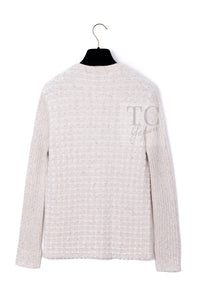 CHANEL 17PF Ivory Gold Metallic Super Soft Stretched Knit Cardigan 34 シャネル アイボリー ゴールド ふわふわ ニット ストレッチ カーディガン 即発