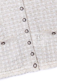 CHANEL 17PF Ivory Gold Metallic Super Soft Stretched Knit Cardigan Lion CC Button 38 シャネル アイボリー ゴールド ふわふわ ニット ストレッチ カーディガン ライオン CC ボタン 即発