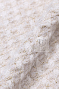 CHANEL 17PF Ivory Gold Metallic Super Soft Stretched Knit Cardigan Lion CC Button 38 シャネル アイボリー ゴールド ふわふわ ニット ストレッチ カーディガン ライオン CC ボタン 即発