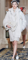 CHANEL 17PF Ivory Gold Metallic Super Soft Stretched Knit Cardigan Lion CC Button 38 シャネル アイボリー ゴールド ふわふわ ニット ストレッチ カーディガン ライオン CC ボタン 即発