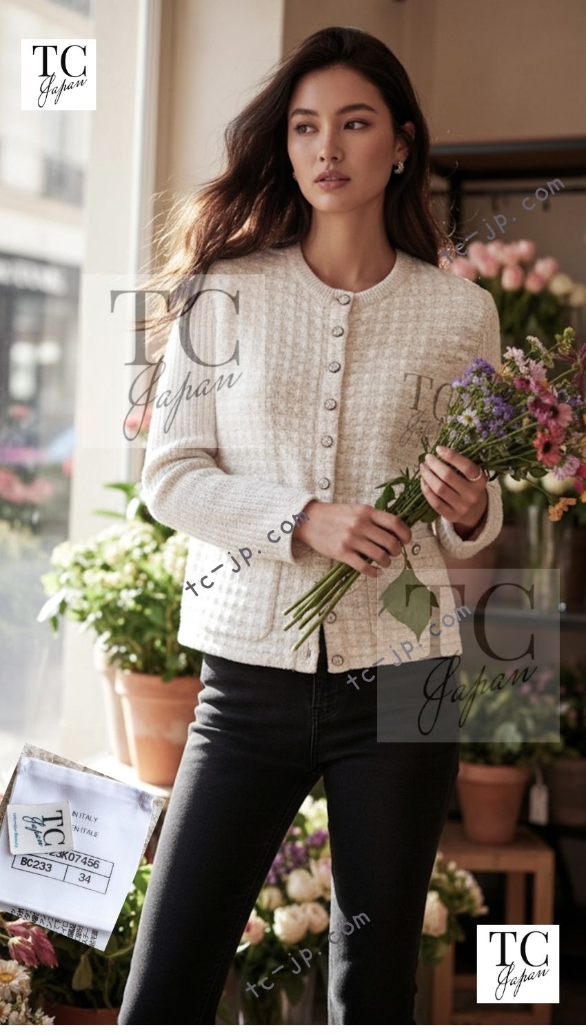 CHANEL 17PF Ivory Gold Metallic Super Soft Stretched Knit Cardigan 34 シャネル アイボリー ゴールド ふわふわ ニット ストレッチ カーディガン 即発