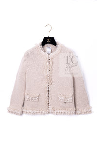 CHANEL 05A Beige Fringe Cashmere Knit Jacket Cardigan 34 36 シャネル ベージュ フリンジ カシミヤ ニット ジャケット カーディガン 即発