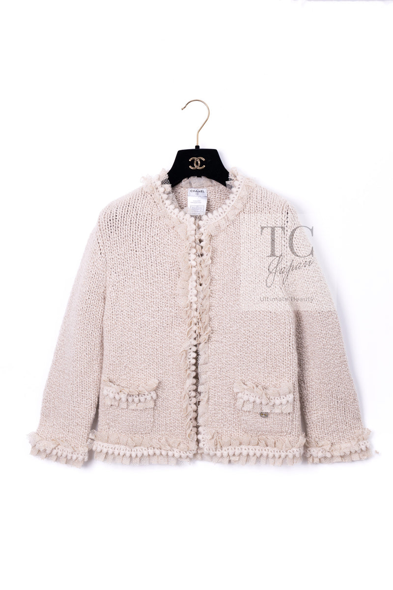 CHANEL 05A Beige Fringe Cashmere Knit Jacket Cardigan 34 36 シャネル ベージュ フリンジ カシミヤ ニット ジャケット カーディガン 即発
