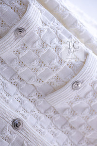 CHANEL 14S White Ivory Silver CC Logo Buttons Knit Cardigan 36 シャネル ホワイト アイボリー シルバー CC ロゴ ココ ボタン ニット カーディガン 即発