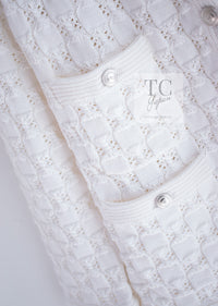 CHANEL 14S White Ivory Silver CC Logo Buttons Knit Cardigan 36 シャネル ホワイト アイボリー シルバー CC ロゴ ココ ボタン ニット カーディガン 即発