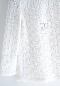 CHANEL 14S White Ivory Silver CC Logo Buttons Knit Cardigan 36 シャネル ホワイト アイボリー シルバー CC ロゴ ココ ボタン ニット カーディガン 即発