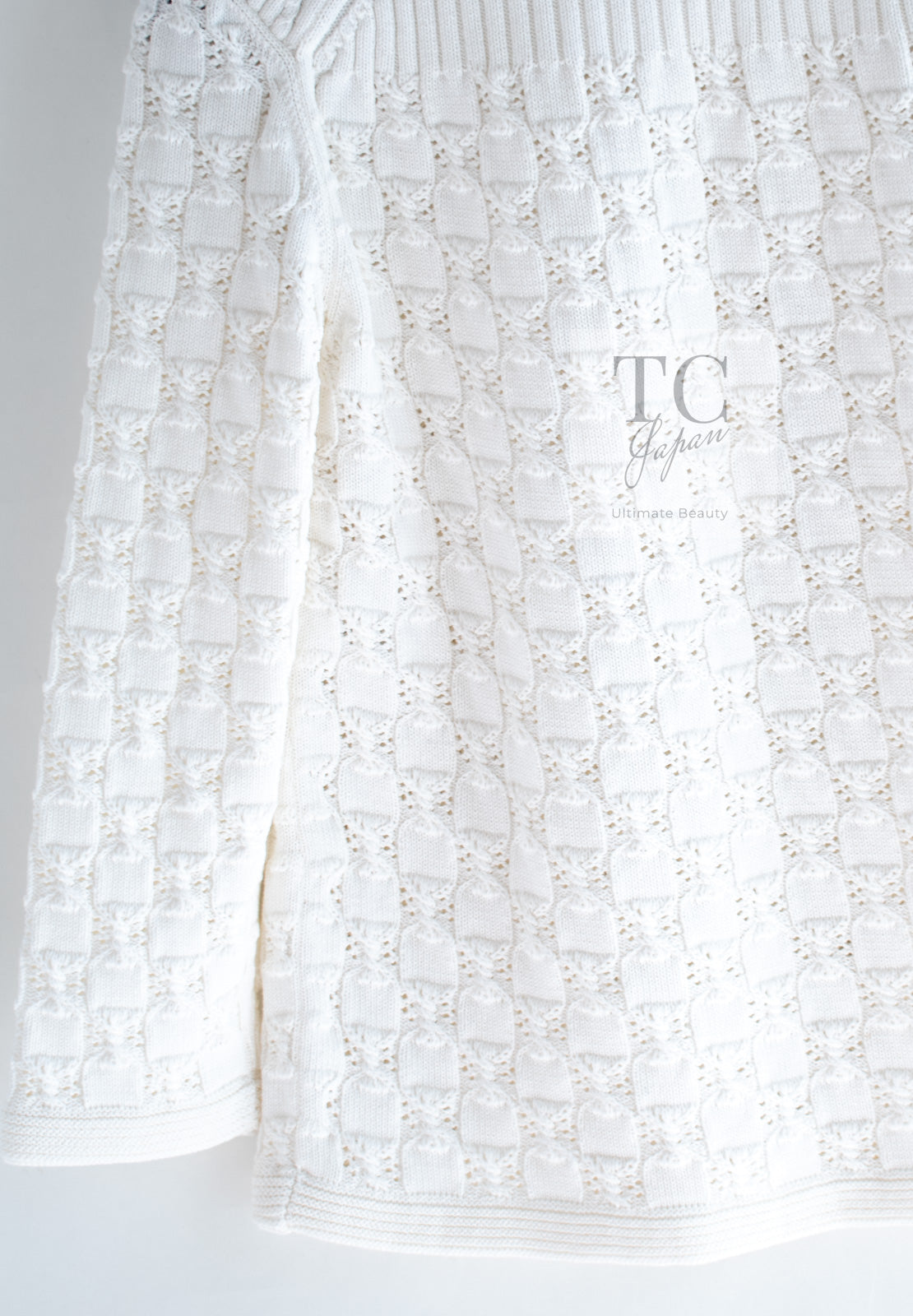 CHANEL 14S White Ivory Silver CC Logo Buttons Knit Cardigan 36 シャネル ホワイト アイボリー シルバー CC ロゴ ココ ボタン ニット カーディガン 即発