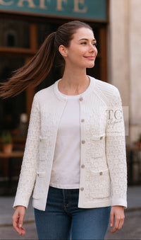 CHANEL 14S White Ivory Silver CC Logo Buttons Knit Cardigan 36 シャネル ホワイト アイボリー シルバー CC ロゴ ココ ボタン ニット カーディガン 即発