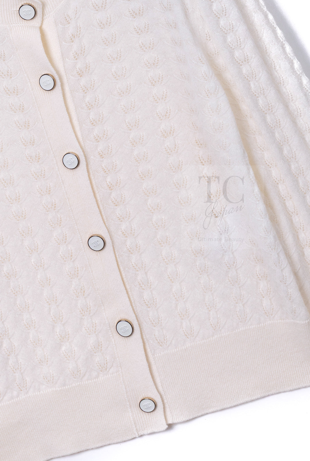 CHANEL 24PA Off White CC Logo Button Cashmere Knit Cardigan 36 38 シャネル オフホワイト ココボタン カシミヤ ニット カーディガン 即発