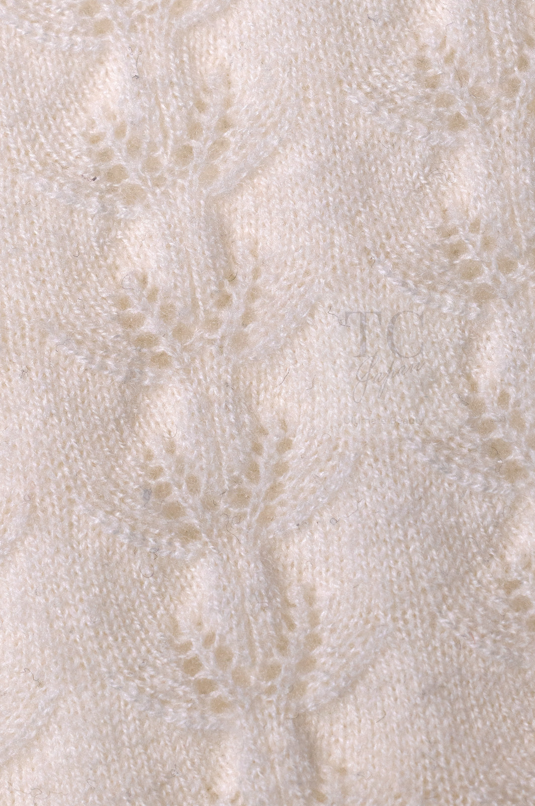 CHANEL 24PA Off White CC Logo Button Cashmere Knit Cardigan 36 38 シャネル オフホワイト ココボタン カシミヤ ニット カーディガン 即発