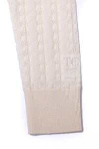 CHANEL 24PA Off White CC Logo Button Cashmere Knit Cardigan 36 38 シャネル オフホワイト ココボタン カシミヤ ニット カーディガン 即発