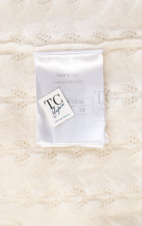 CHANEL 24PA Off White CC Logo Button Cashmere Knit Cardigan 36 38 シャネル オフホワイト ココボタン カシミヤ ニット カーディガン 即発