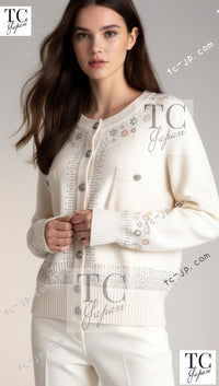 CHANEL 12C Ivory Cashmere 100% Swarovski Knit Cardigan 50 シャネル アイボリー カシミア スワロフスキー ニット カーディガン 即発