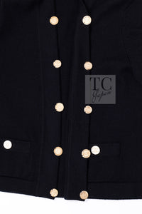 CHANEL black gold cashmere knit CC logo button women's cardigan / シャネル レディース ブラック ゴールド カシミヤ ニット CCロゴ ボタン カーディガン