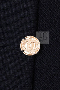 CHANEL black gold cashmere knit CC logo button women's cardigan / シャネル レディース ブラック ゴールド カシミヤ ニット CCロゴ ボタン カーディガン