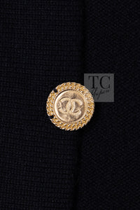CHANEL black gold cashmere knit CC logo button women's cardigan / シャネル レディース ブラック ゴールド カシミヤ ニット CCロゴ ボタン カーディガン