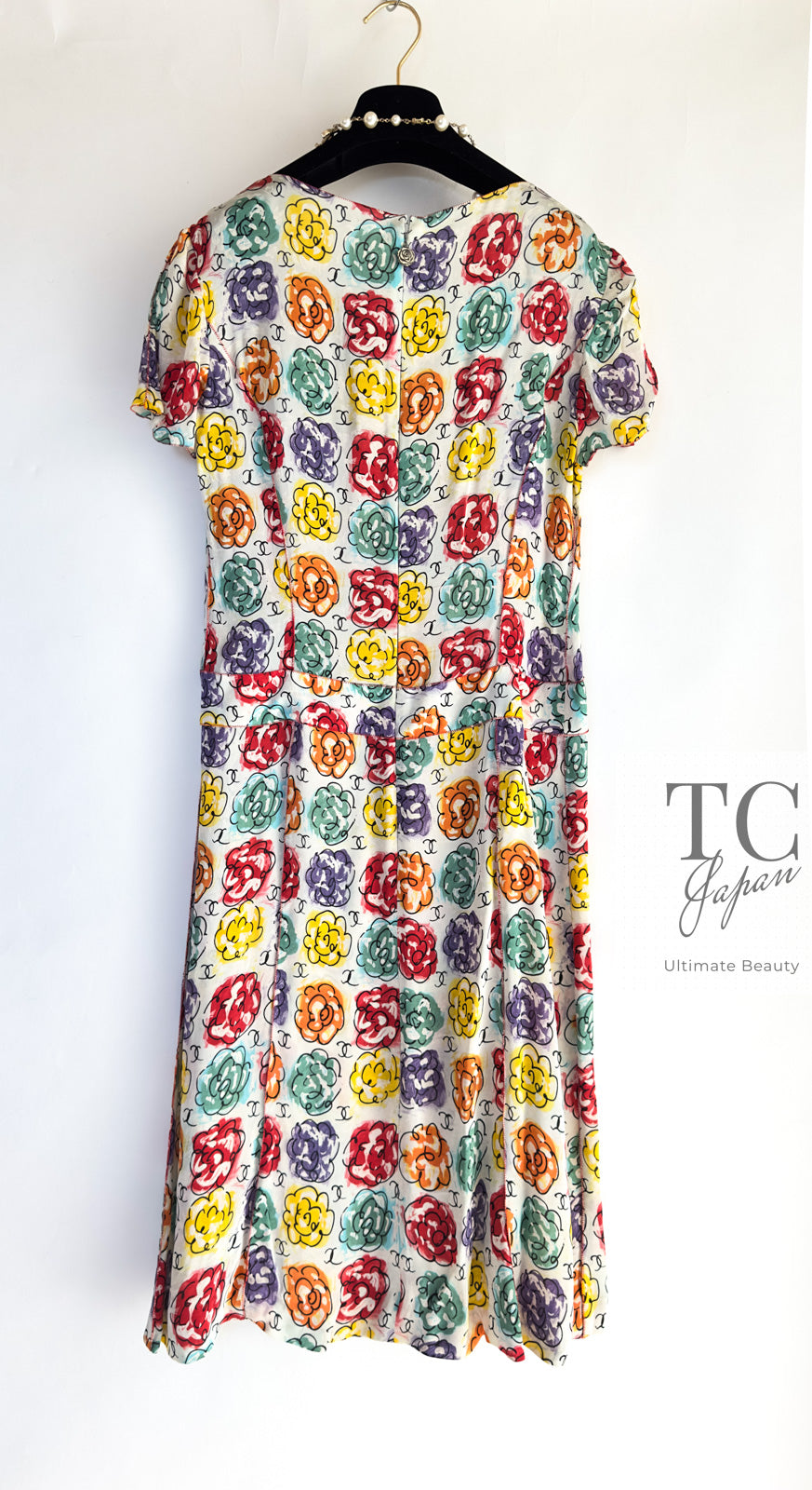 限定セール！完全未使用 シャネル 総ロゴ シルク ワンピース ドレス シャネル ワンピース CHANEL ヴィンテージ CCロゴ 花柄 マルチ