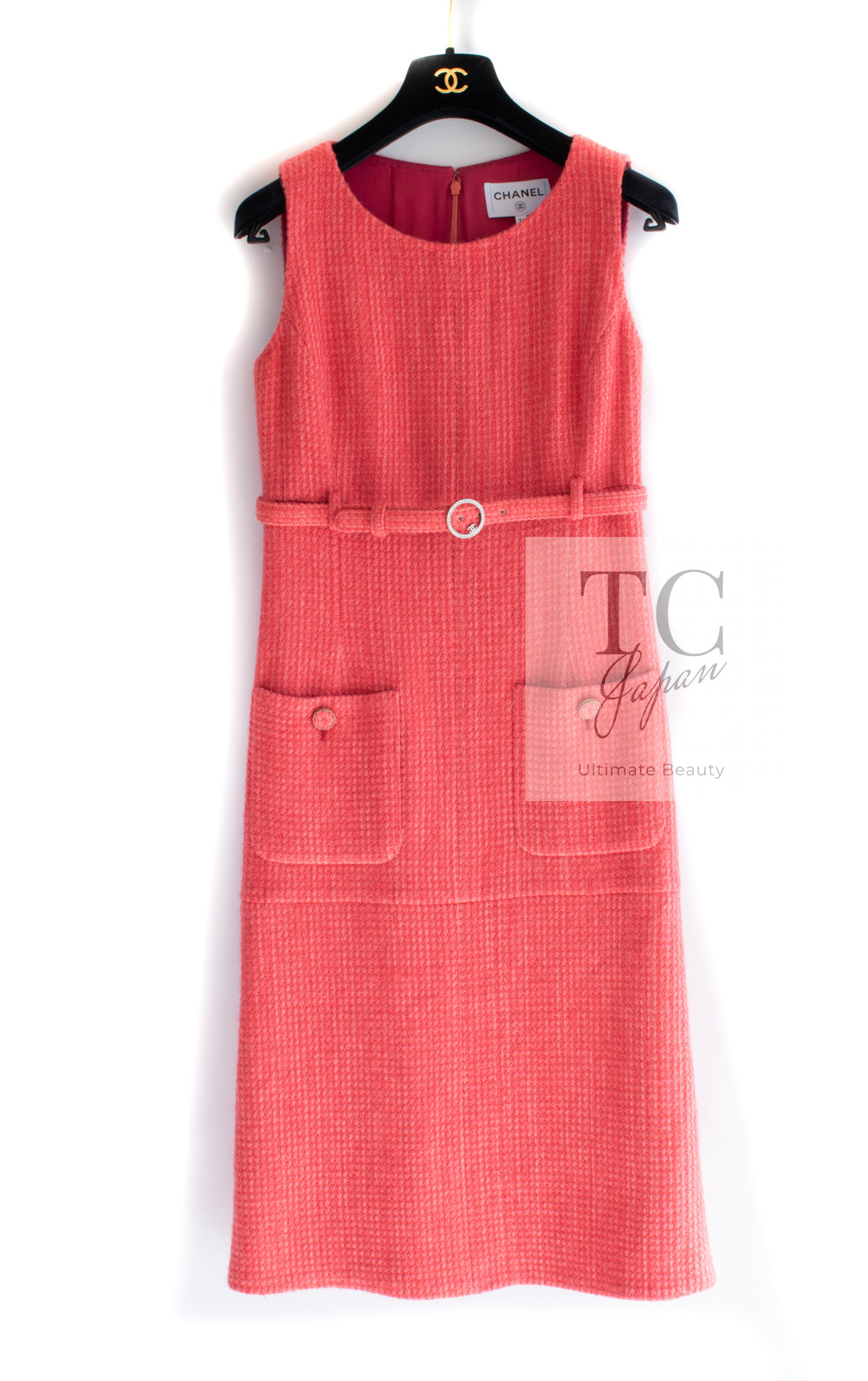 CHANEL 16A Coral Orange Red CC Logo Belt Tweed Sleeveless Dress 36 38 シャネル コーラル オレンジ レッド CCロゴ ベルト ノースリーブ ツイード ワンピース 即発
