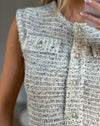 CHANEL 16PS White Gray Sleeveless CC Buttons Stretch Knit Dress 36 シャネル ホワイト グレー ストレッチ ノースリーブ CC ボタン ニット ワンピース 即発