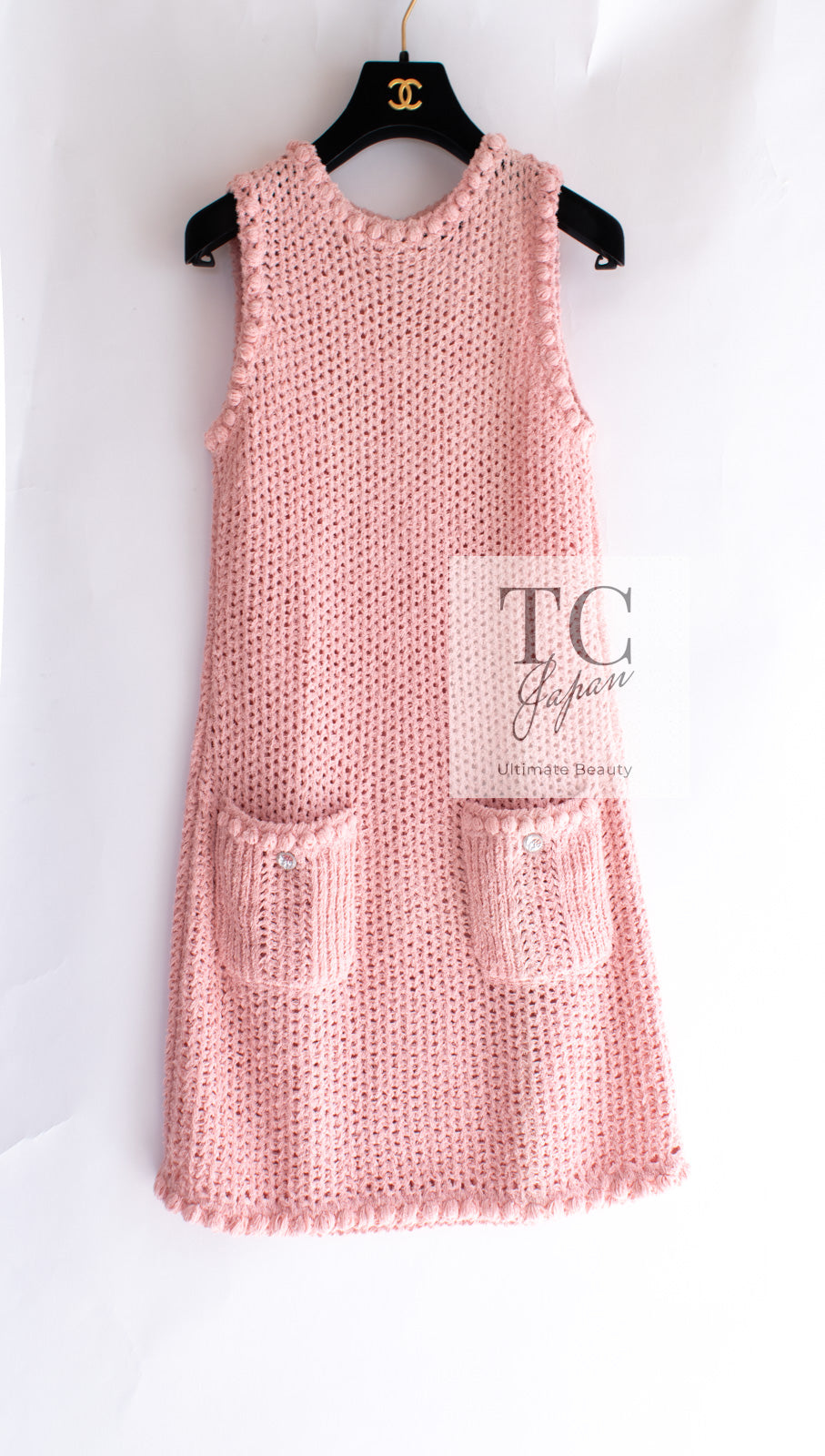 ピンクが可愛い☆センターCCロゴ【CHANEL】ワンピース トップス ピンクが可愛い☆センターCCロゴ【CHANEL】ワンピース トップス