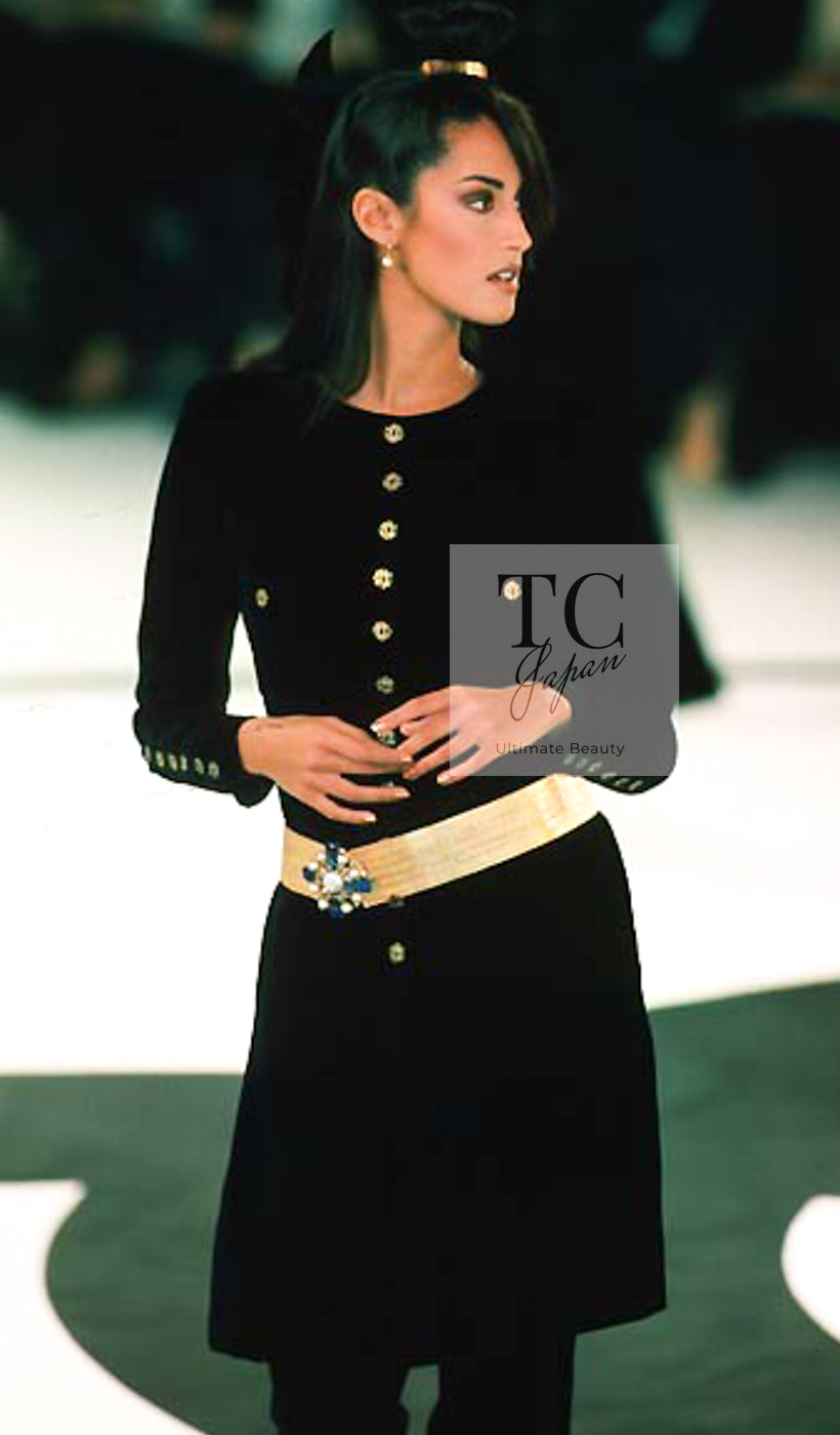 CHANEL 96A Vintage Black Wool Gripoix Jewelry Botton Jacket 34 36 シャネル ヴィンテージ ブラック ウール グリポワ 宝石 ボタン ジャケット 即発 - TC JAPAN