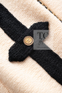 CHANEL 05A Cream Black Trim CC Buttons Wool Dress 36 シャネル クリーム ブラック トリム ココボタン 半袖 ウール ワンピース 即発