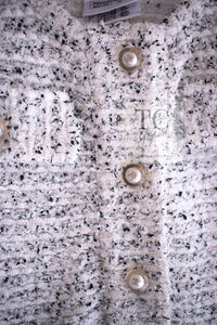 CHANEL 16PS White Gray Sleeveless CC Buttons Stretch Knit Dress 36 シャネル ホワイト グレー ストレッチ ノースリーブ CC ボタン ニット ワンピース 即発