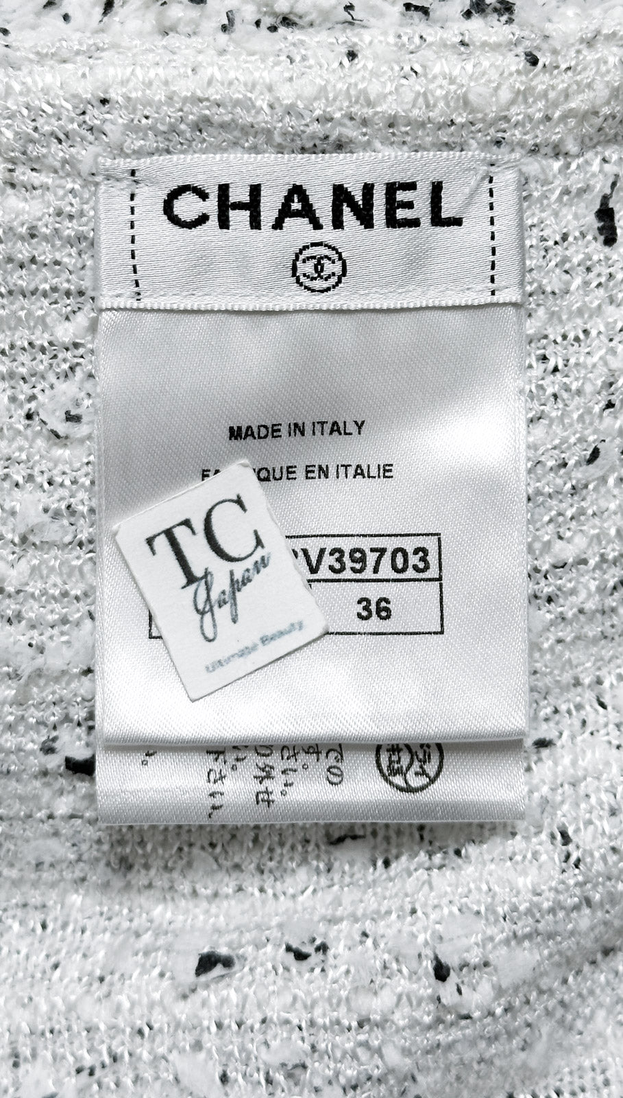 CHANEL 16PS White Gray Sleeveless CC Buttons Stretch Knit Dress 36 シャネル ホワイト グレー ストレッチ ノースリーブ CC ボタン ニット ワンピース 即発