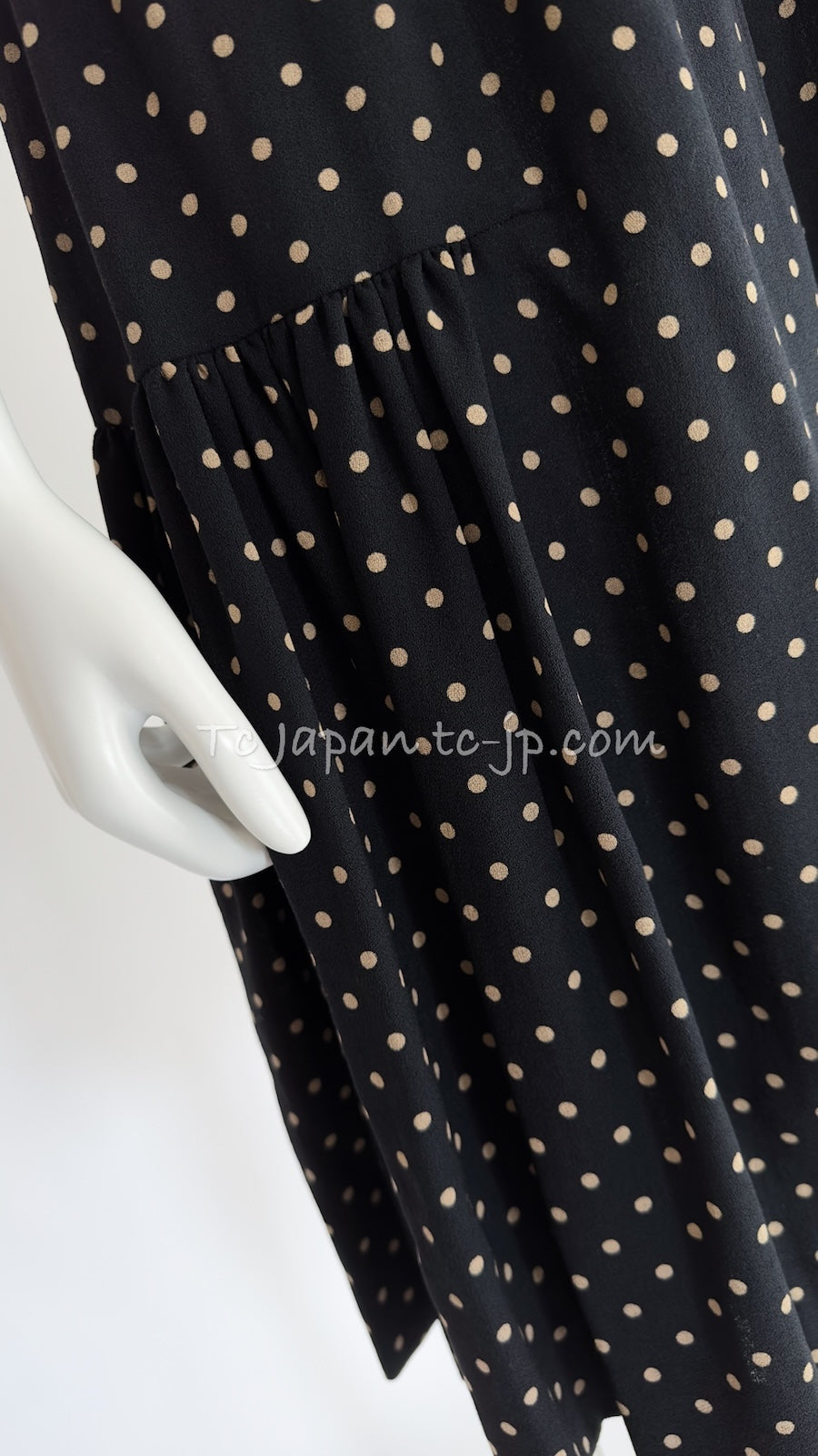 CHANEL 89S Black Beige Wool Dot Print Dress 34 36 シャネル ブラック ベージュ ウール ドット柄 ワンピース 即発