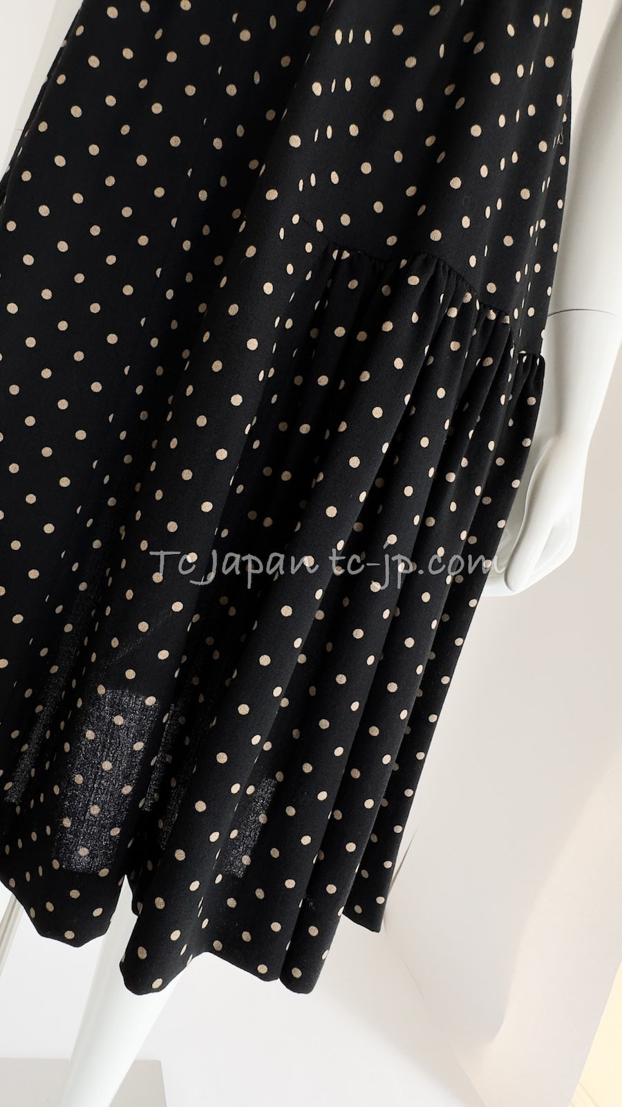 CHANEL 89S Black Beige Wool Dot Print Dress 34 36 シャネル ブラック ベージュ ウール ドット柄 ワンピース 即発