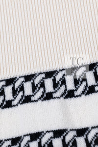 CHANEL 17PS Ivory Black Chain Turn Lock Pattern Cashmere Knit Dress 36 シャネル アイボリー ブラック チェーン & ターンロック 柄 カシミヤ ニット ワンピース 即発