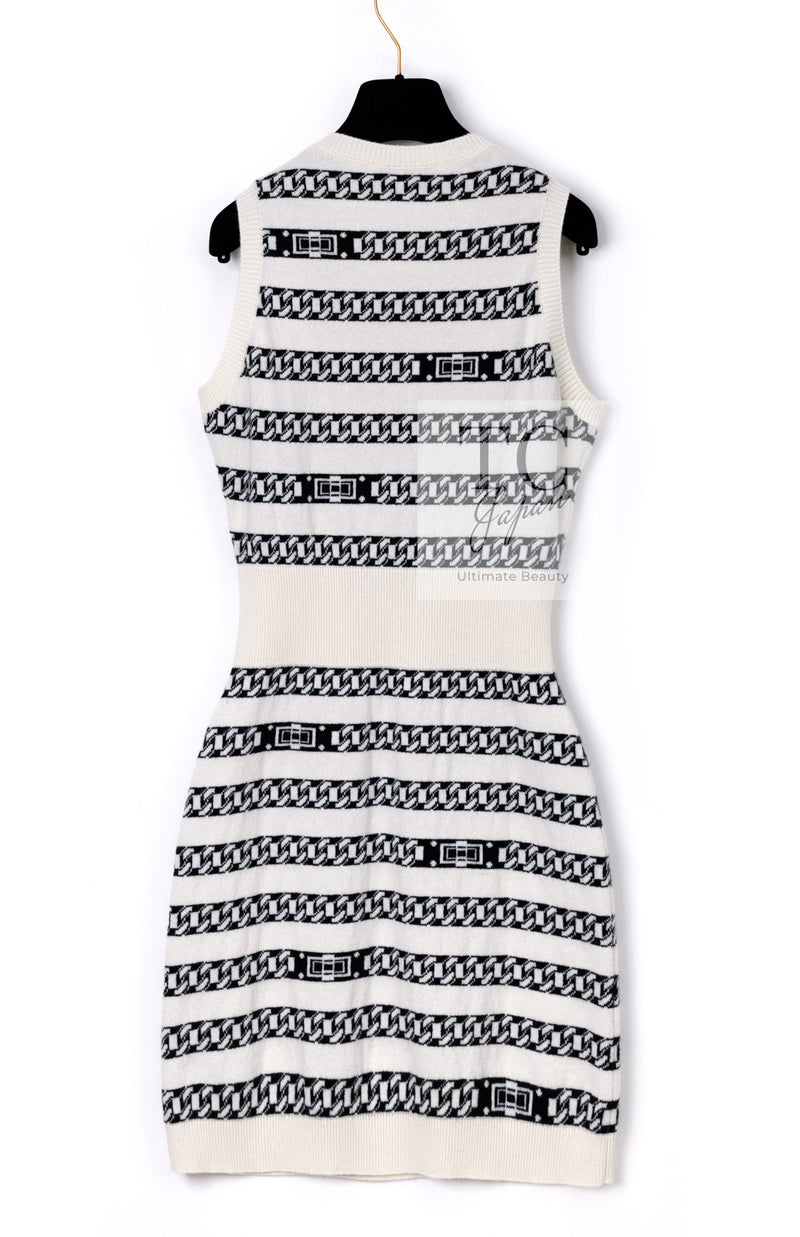 CHANEL 17PS Ivory Black Chain Turn Lock Pattern Cashmere Knit Dress 36 シャネル アイボリー ブラック チェーン & ターンロック 柄 カシミヤ ニット ワンピース 即発