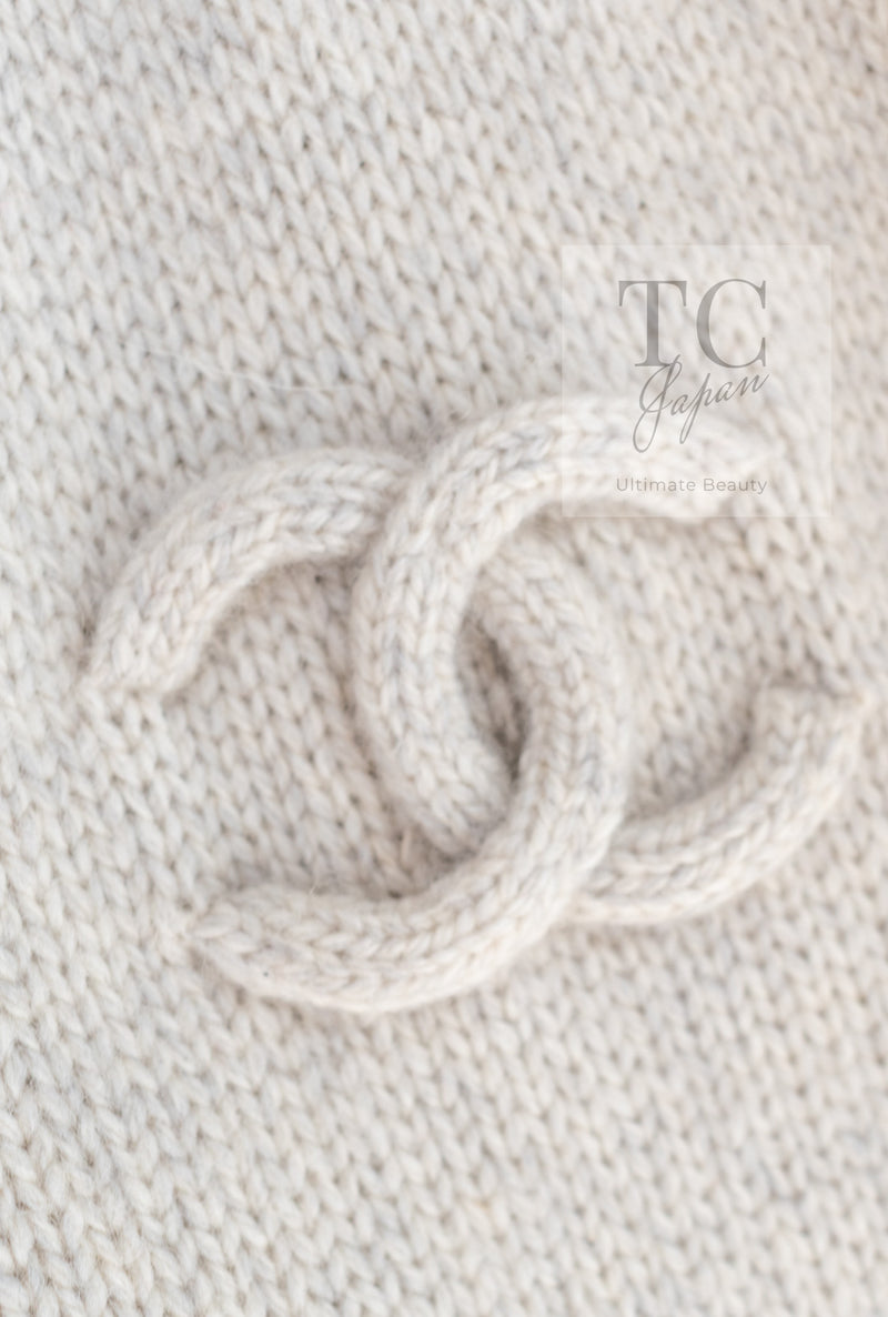 CHANEL 09A Beige Wool Cashmere CC Logo Knit Dress 34 シャネル ベージュ ウール カシミア CC ロゴ ニット ワンピース 即発