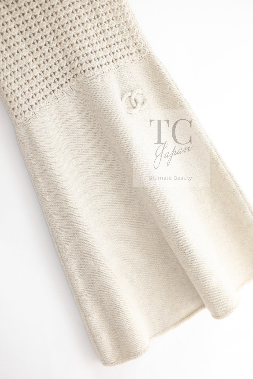 CHANEL 09A Beige Wool Cashmere CC Logo Knit Dress 34 シャネル ベージュ ウール カシミア CC ロゴ ニット ワンピース 即発