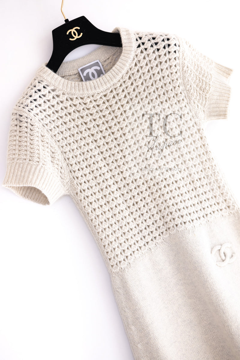 CHANEL 09A Beige Wool Cashmere CC Logo Knit Dress 34 シャネル ベージュ ウール カシミア CC ロゴ ニット ワンピース 即発
