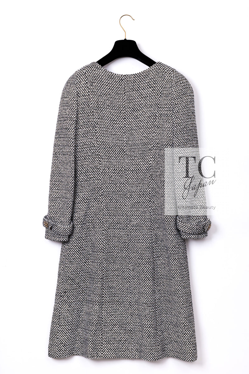CHANEL 12PF Paris Bombay Black White Metallic Tweed Dress 38 シャネル ブラック ホワイト メタリック ツイード ワンピース 即発