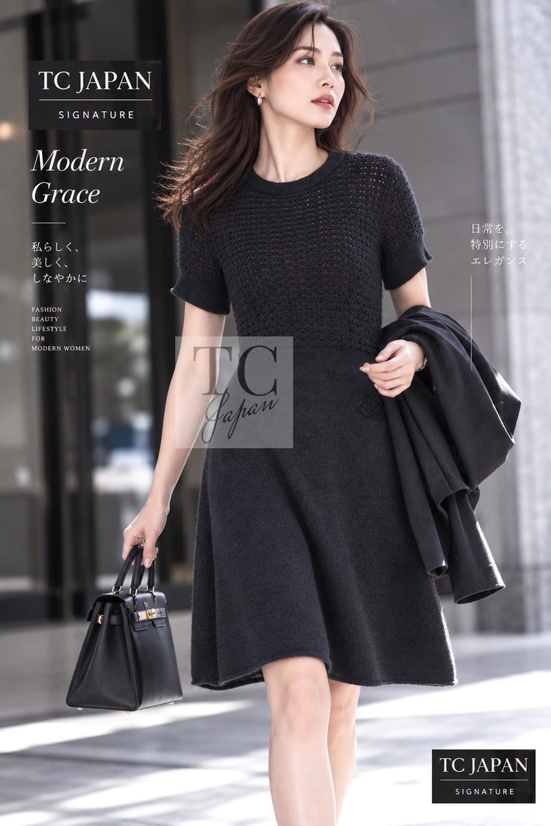 CHANEL 09A Black Dark Navy Wool Cashmere CC Logo Knit Dress 38 12