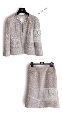 CHANEL 05S Beige Gold Silver Metallic Tweed Jacket Skirt Suit 44 46 シャネル ベージュ ゴールド メタリック ルサージュ ツイード ジャケット スカート スーツ 即発