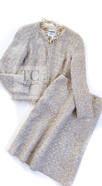 CHANEL 05S Beige Gold Silver Metallic Tweed Jacket Skirt Suit 44 46 シャネル ベージュ ゴールド メタリック ルサージュ ツイード ジャケット スカート スーツ 即発
