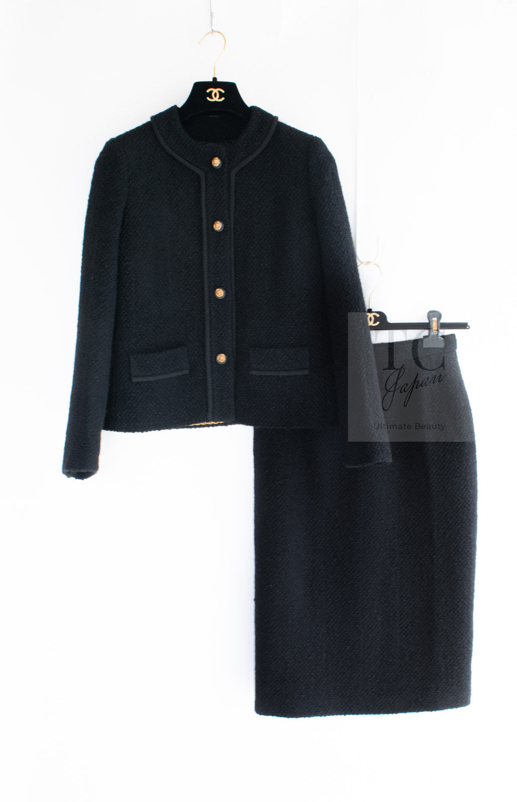 CHANEL Vintage Black Lion Buttons Tweed Jacket Skirt Suit 36 38 シャネル ヴィンテージ ブラック ライオンボタン ツイード ジャケット スカート スーツ 即発
