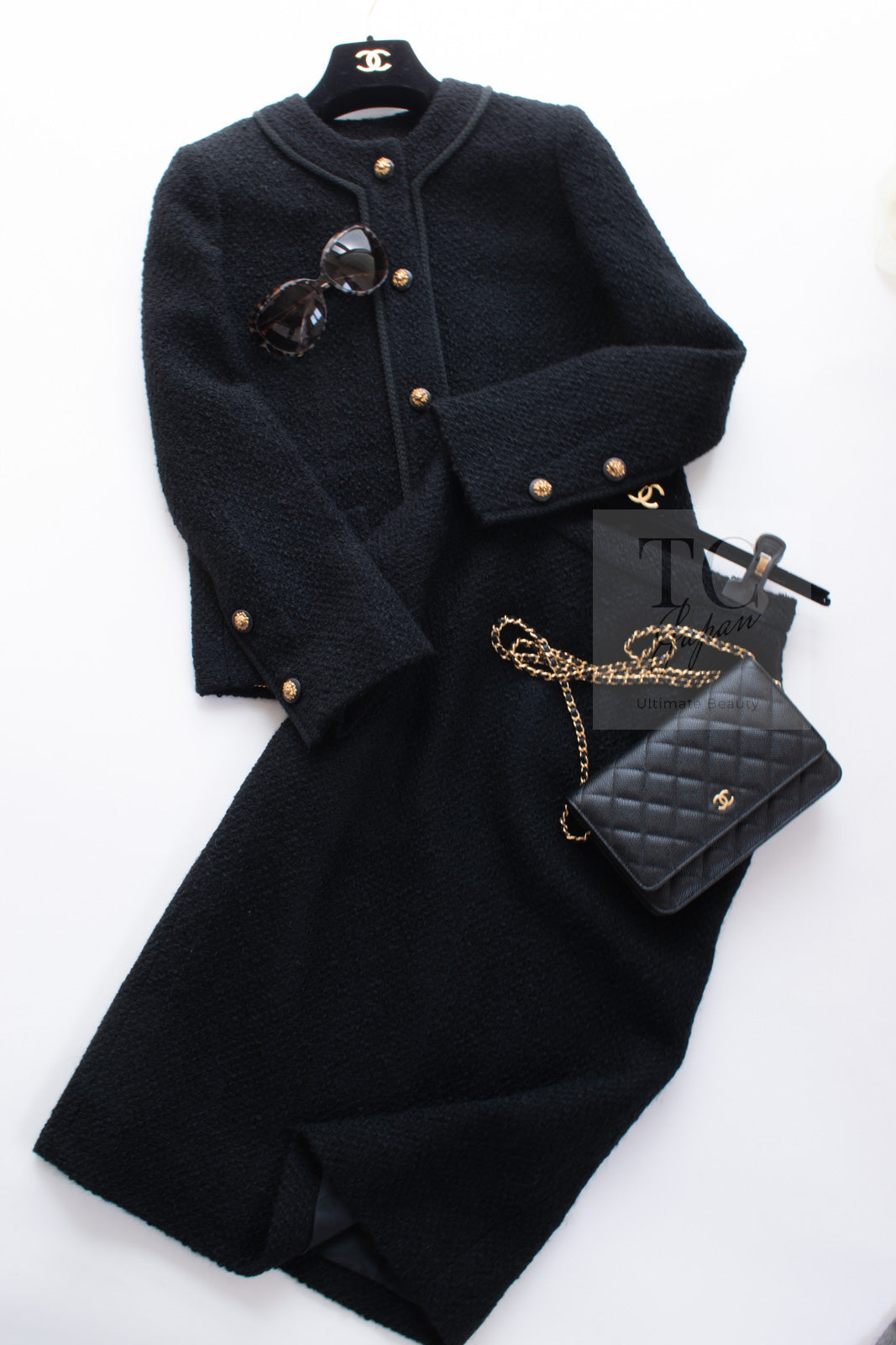 CHANEL Vintage Black Lion Buttons Tweed Jacket Skirt Suit 36 38 シャネル ヴィンテージ ブラック ライオンボタン ツイード ジャケット スカート スーツ 即発