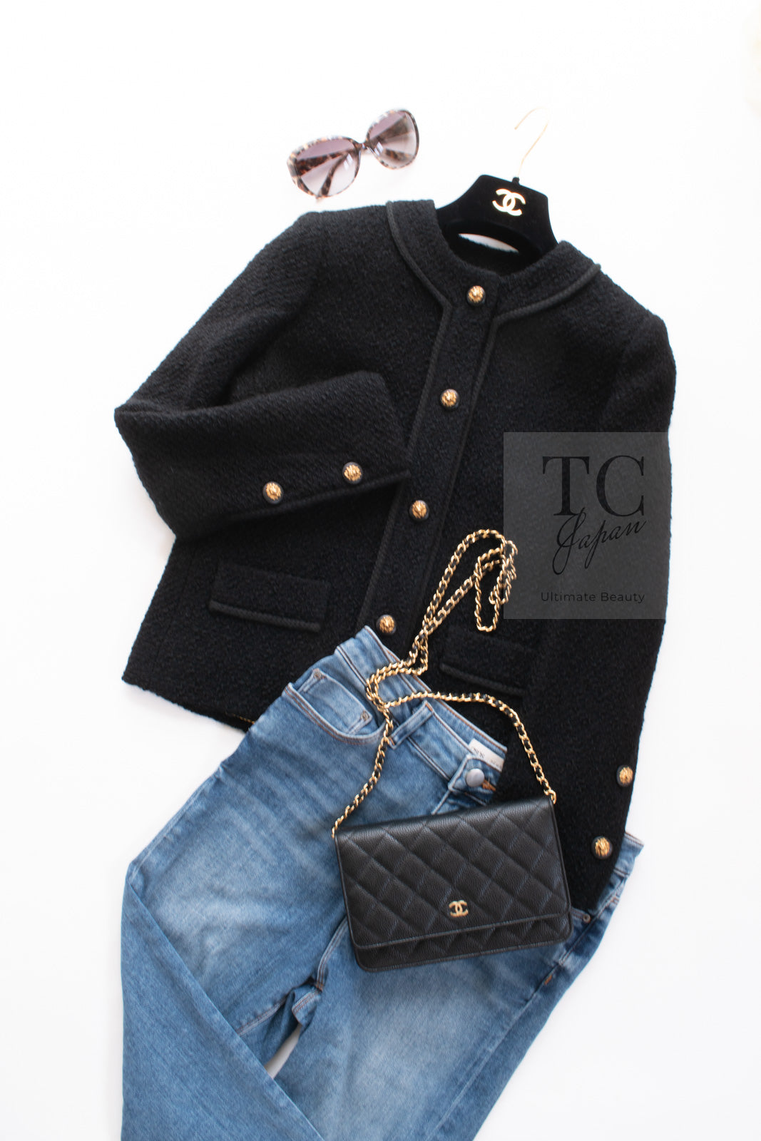 CHANEL Vintage Black Lion Buttons Tweed Jacket Skirt Suit 36 38 シャネル ヴィンテージ ブラック ライオンボタン ツイード ジャケット スカート スーツ 即発