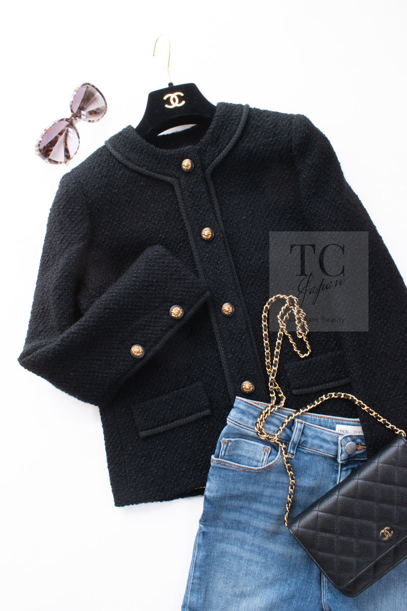 CHANEL Vintage Black Lion Buttons Tweed Jacket Skirt Suit 36 38 シャネル ヴィンテージ ブラック ライオンボタン ツイード ジャケット スカート スーツ 即発