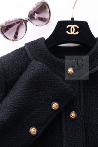 CHANEL Vintage Black Lion Buttons Tweed Jacket Skirt Suit 36 38 シャネル ヴィンテージ ブラック ライオンボタン ツイード ジャケット スカート スーツ 即発