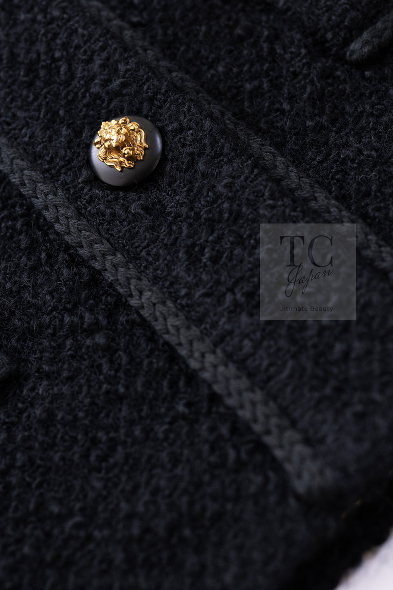 CHANEL Vintage Black Lion Buttons Tweed Jacket Skirt Suit 36 38 シャネル ヴィンテージ ブラック ライオンボタン ツイード ジャケット スカート スーツ 即発