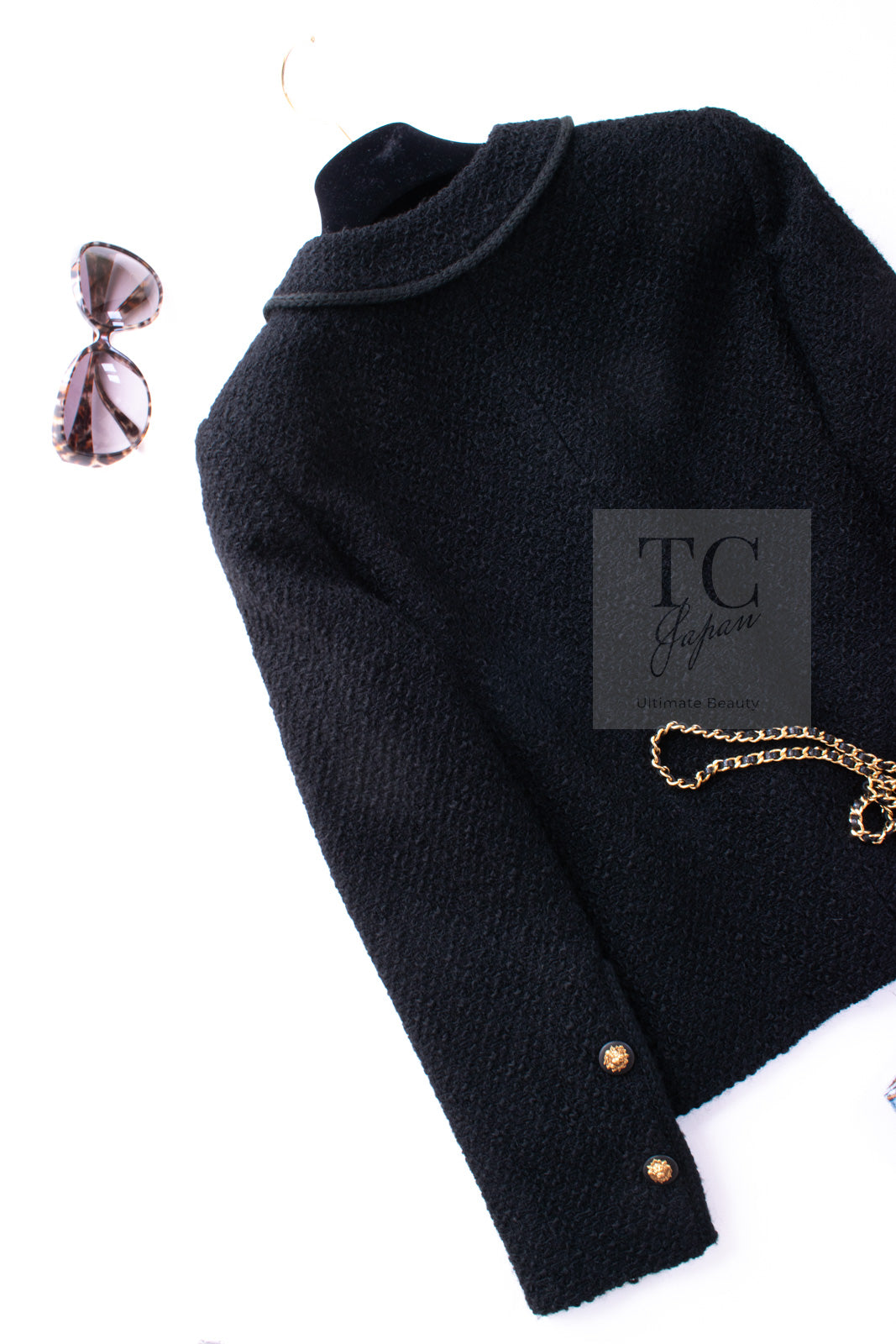 CHANEL Vintage Black Lion Buttons Tweed Jacket Skirt Suit 36 38 シャネル ヴィンテージ ブラック ライオンボタン ツイード ジャケット スカート スーツ 即発