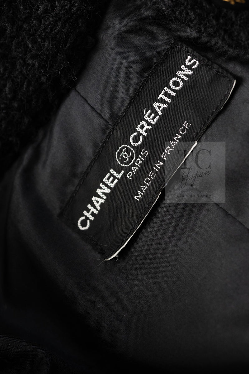 CHANEL Vintage Black Lion Buttons Tweed Jacket Skirt Suit 36 38 シャネル ヴィンテージ ブラック ライオンボタン ツイード ジャケット スカート スーツ 即発