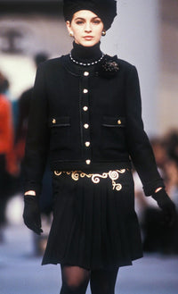 CHANEL Vintage Black Lion Buttons Tweed Jacket Skirt Suit 36 38 シャネル ヴィンテージ ブラック ライオンボタン ツイード ジャケット スカート スーツ 即発
