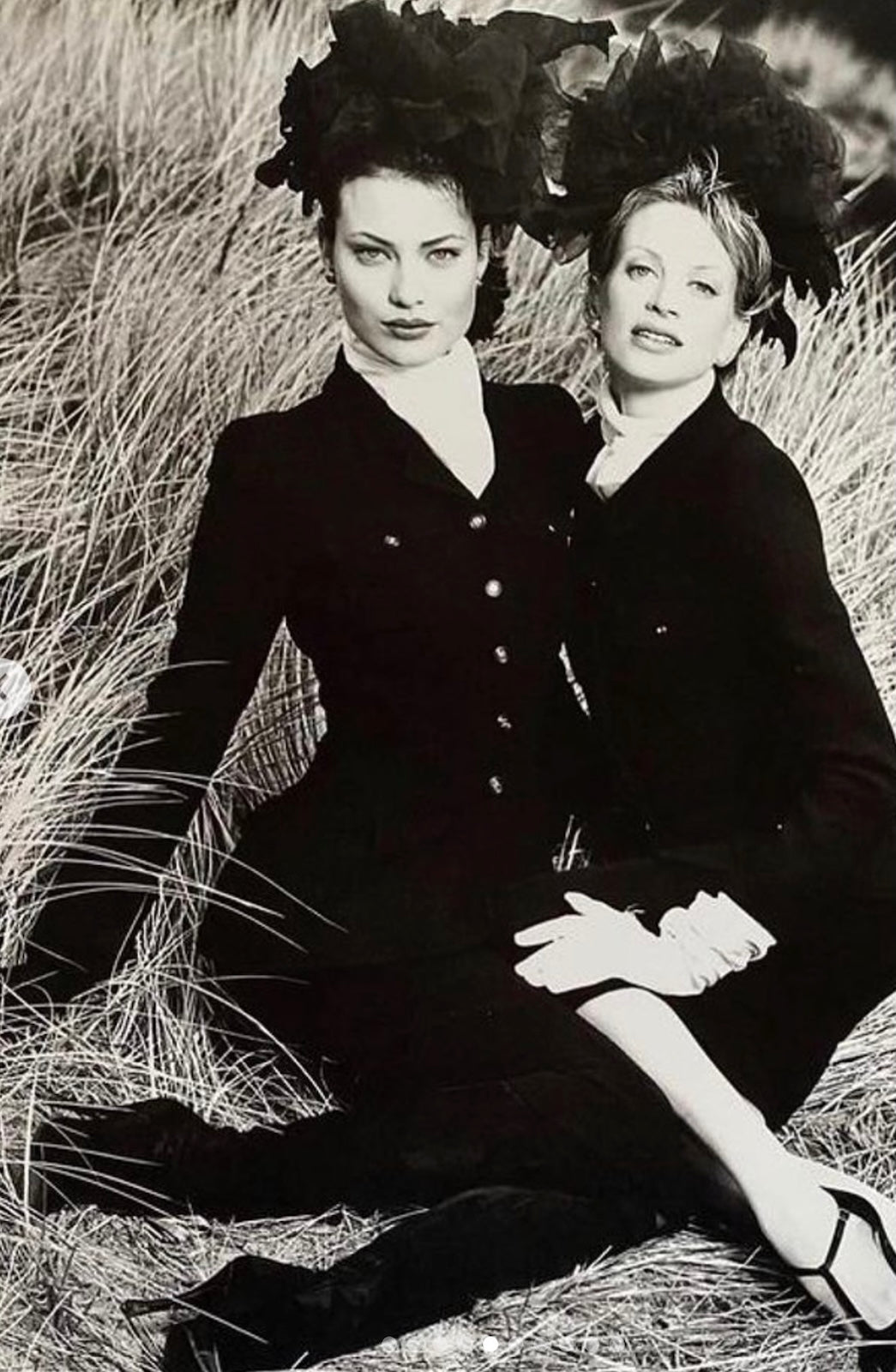 CHANEL 95A Vintage Black Hourglass Wool Jacket Skirt Suit 38 シャネル ヴィンテージ ブラック アワーグラス ウール ジャケット スカート スーツ 即発